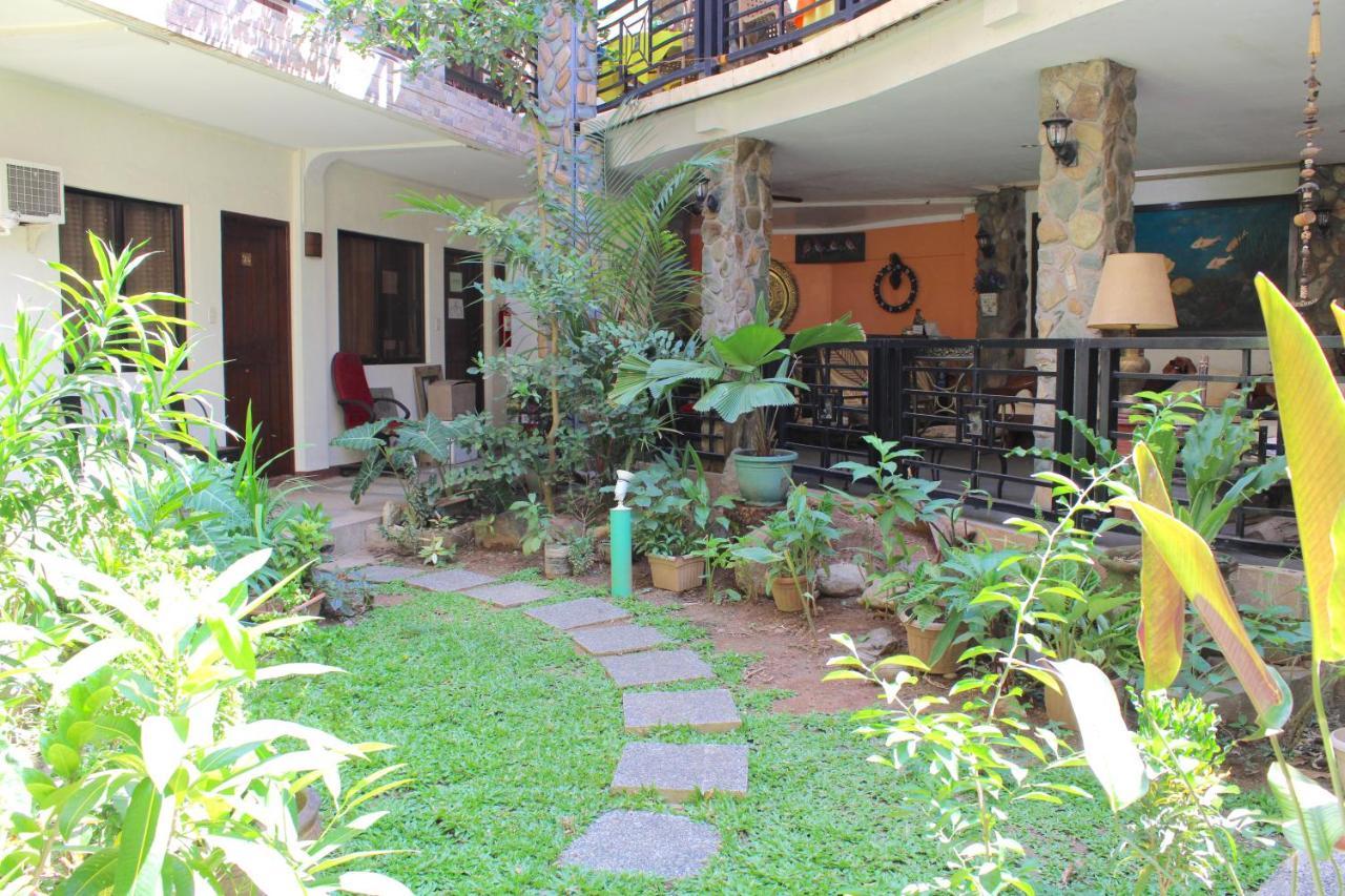 Balaibinda Lodge Coron Buitenkant foto