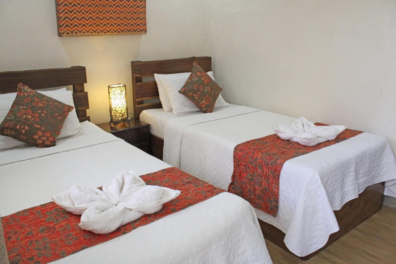Balaibinda Lodge Coron Buitenkant foto