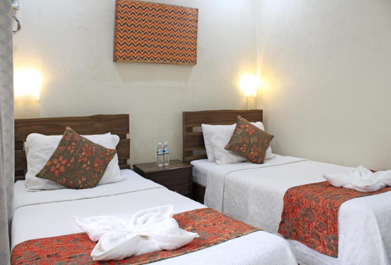 Balaibinda Lodge Coron Buitenkant foto